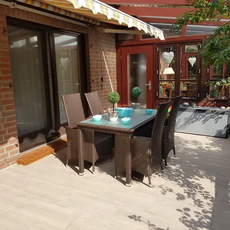 Haus Backbord, Hauptdeck